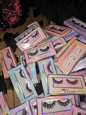 74 Pairs Of Strip eyelash Assortment